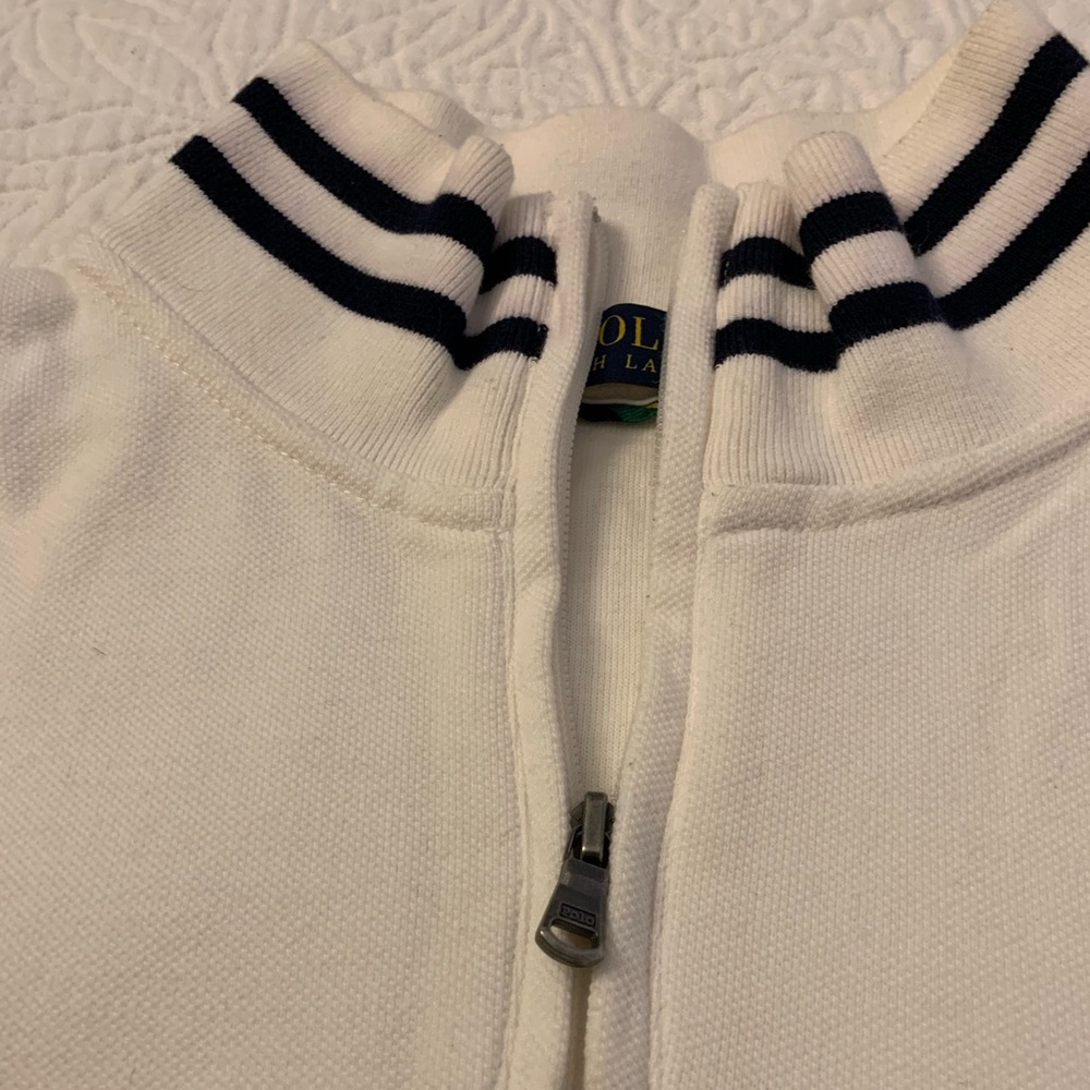 Polo - Picture 3 of 4